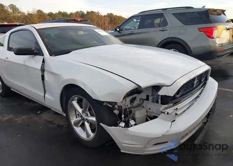 2014 Ford Mustang V6 from USA, damaged, VIN 1ZVBP8AM7E5318483